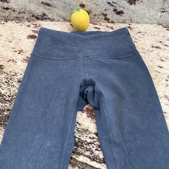 Lululemon nwot Size 2 Wunder Under High-Rise Tight Washed Moon Blue - Picture 9 of 16